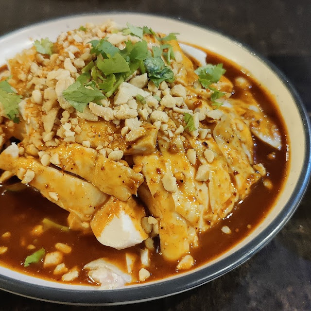 Steamed Chicken with Chilli Sauce