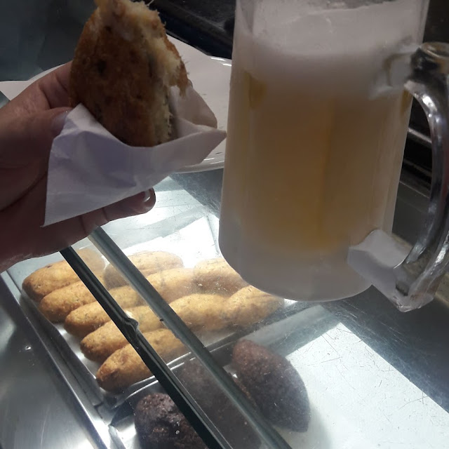 Chop Zero Grau E Bolinho de Bacalhau
