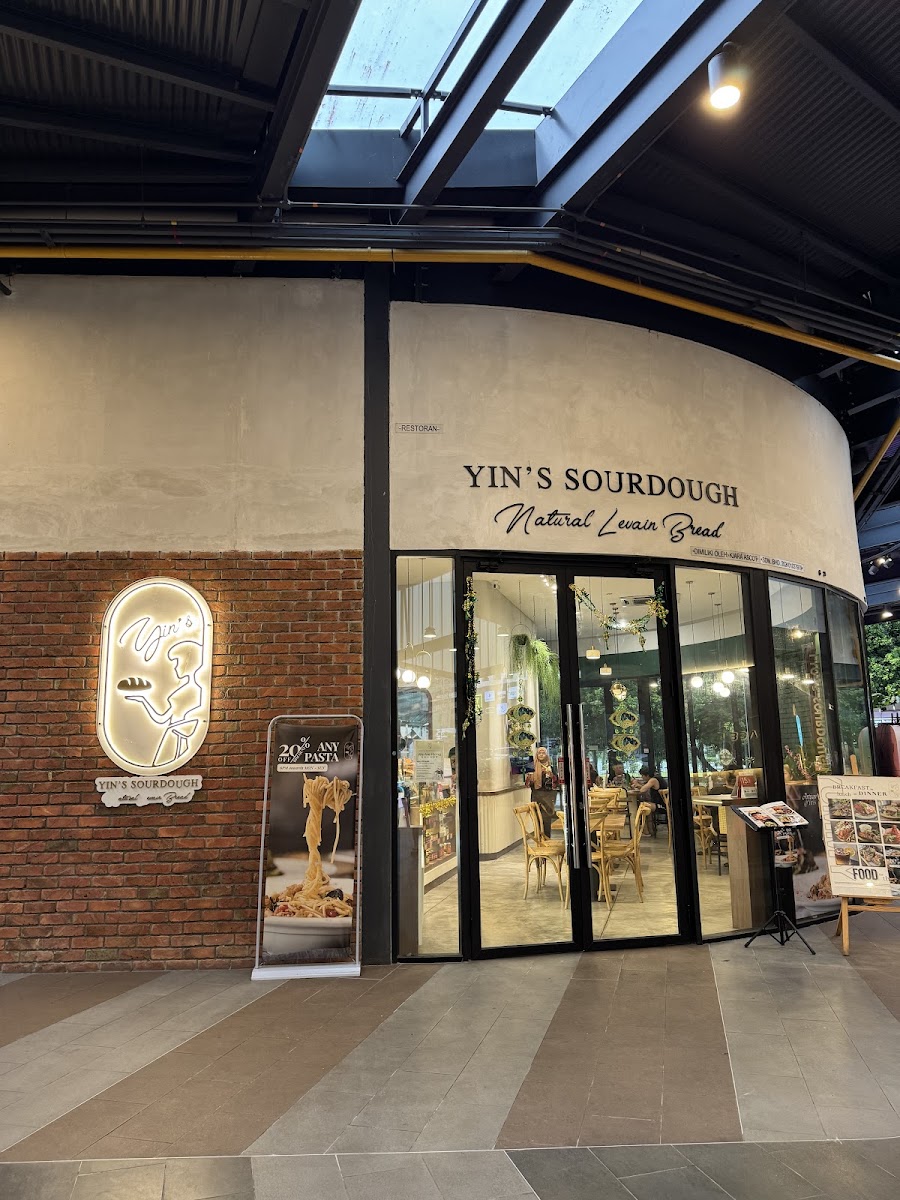 Yin’s Sourdough Bakery & Cafe (Kiara Bay)