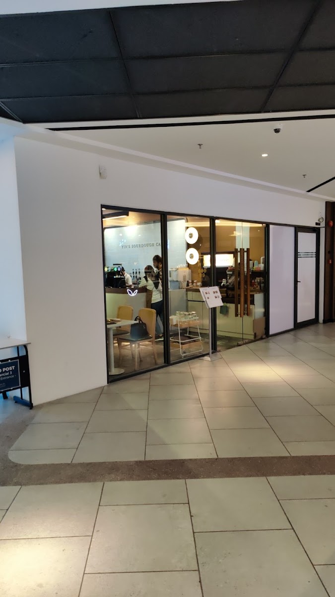 Yin's Sourdough Cafe, Q1