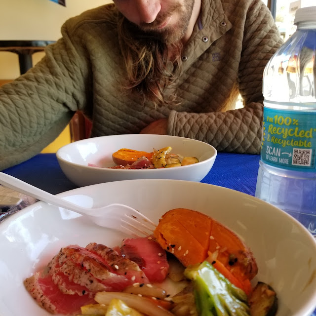Seared Tuna with Veggies