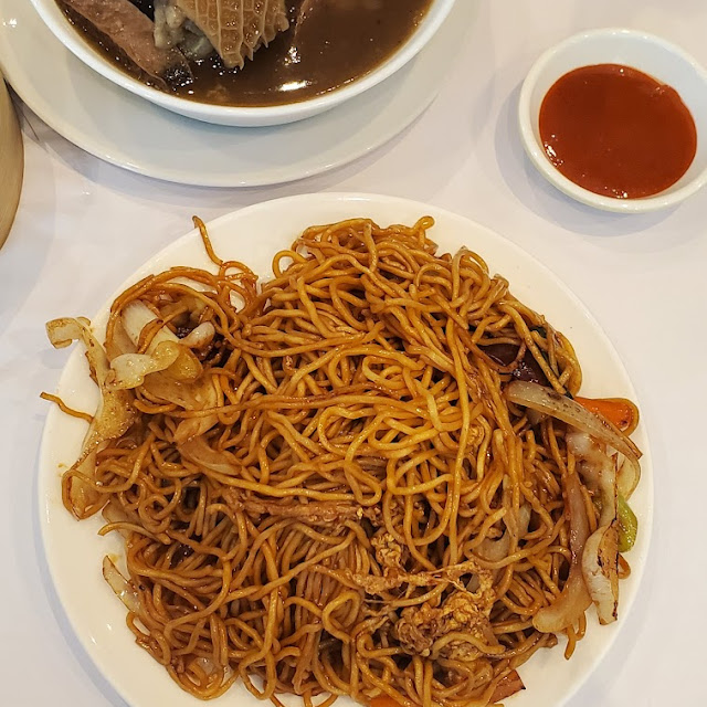 Soy Sauce Fried Noodle Contains Egg