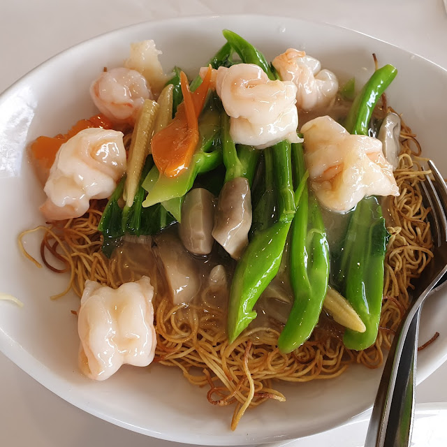 Crispy Fried Noodles with Prawns