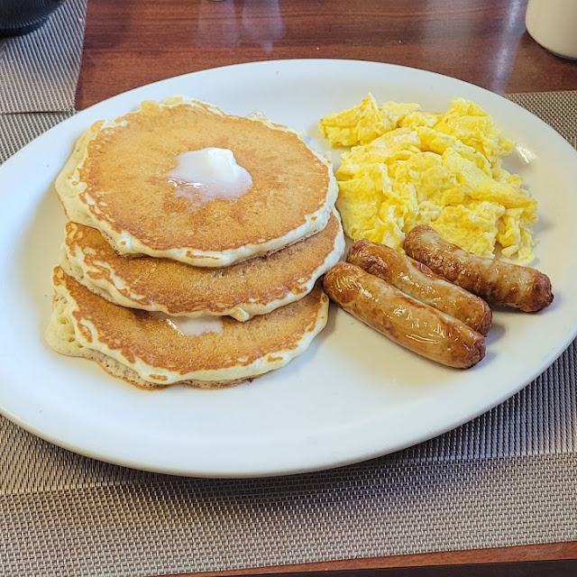 Pancakes and Eggs w Turkey Susage