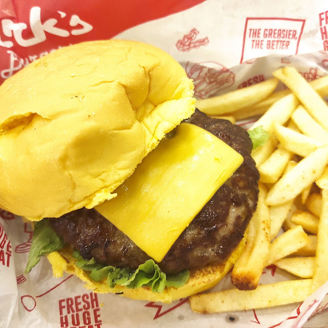 Classic Cheeseburger