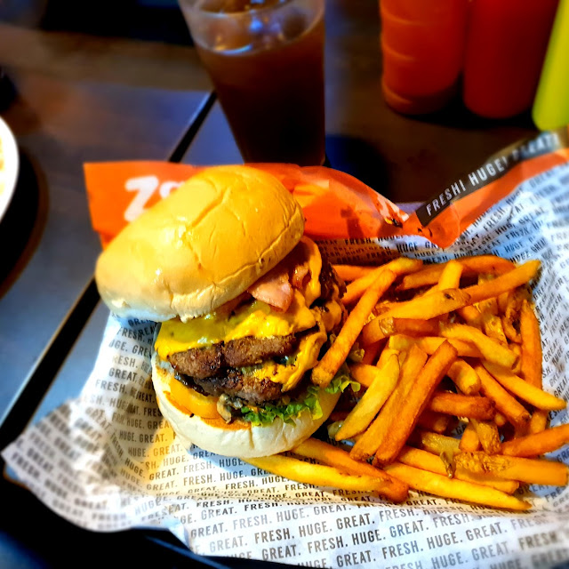 Stunner w Fries & Iced Tea