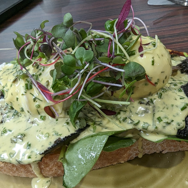 Eggs Benedict