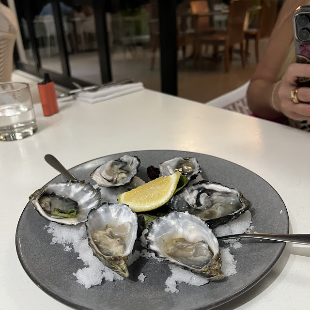 Fresh Oysters