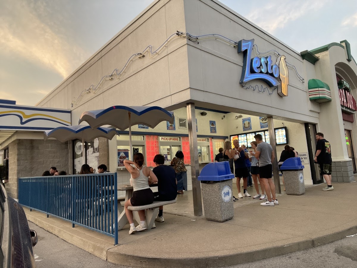 Zesto Ice Cream - Clarksville