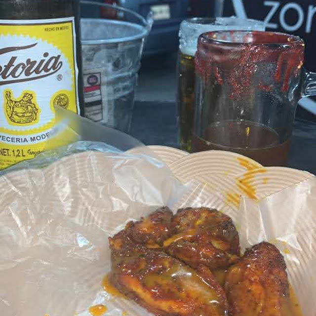 Cerveza Victoria Y Alitas